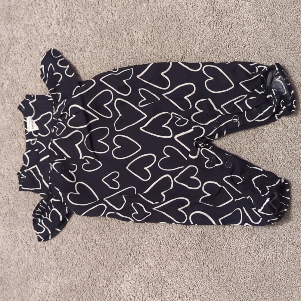 Nwot Carter's newborn onesie